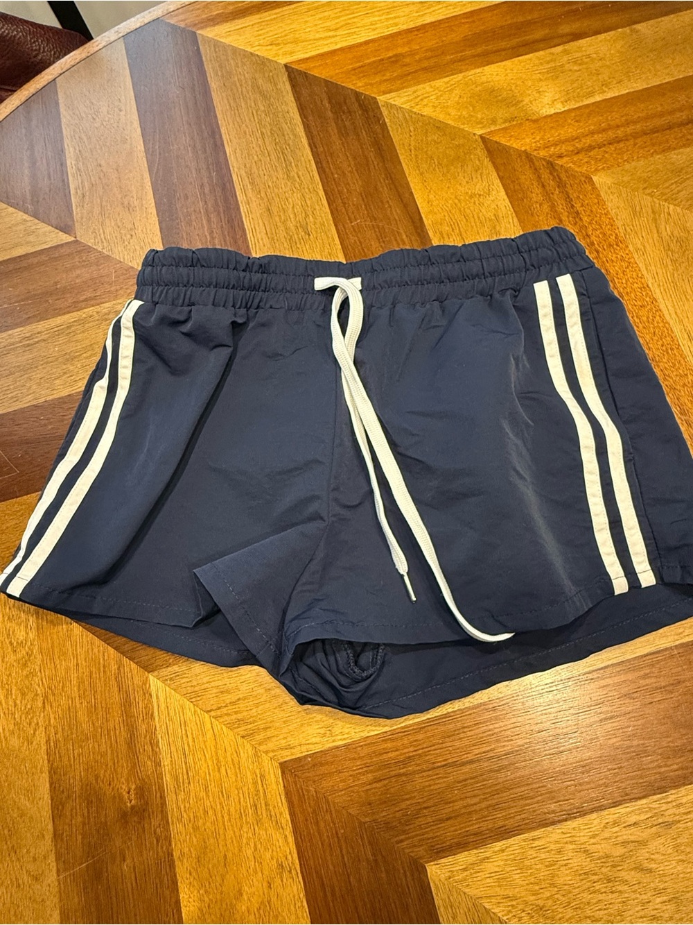 Lazy Sunday Navy Athletic Shorts with White Stripes Pockets size medium